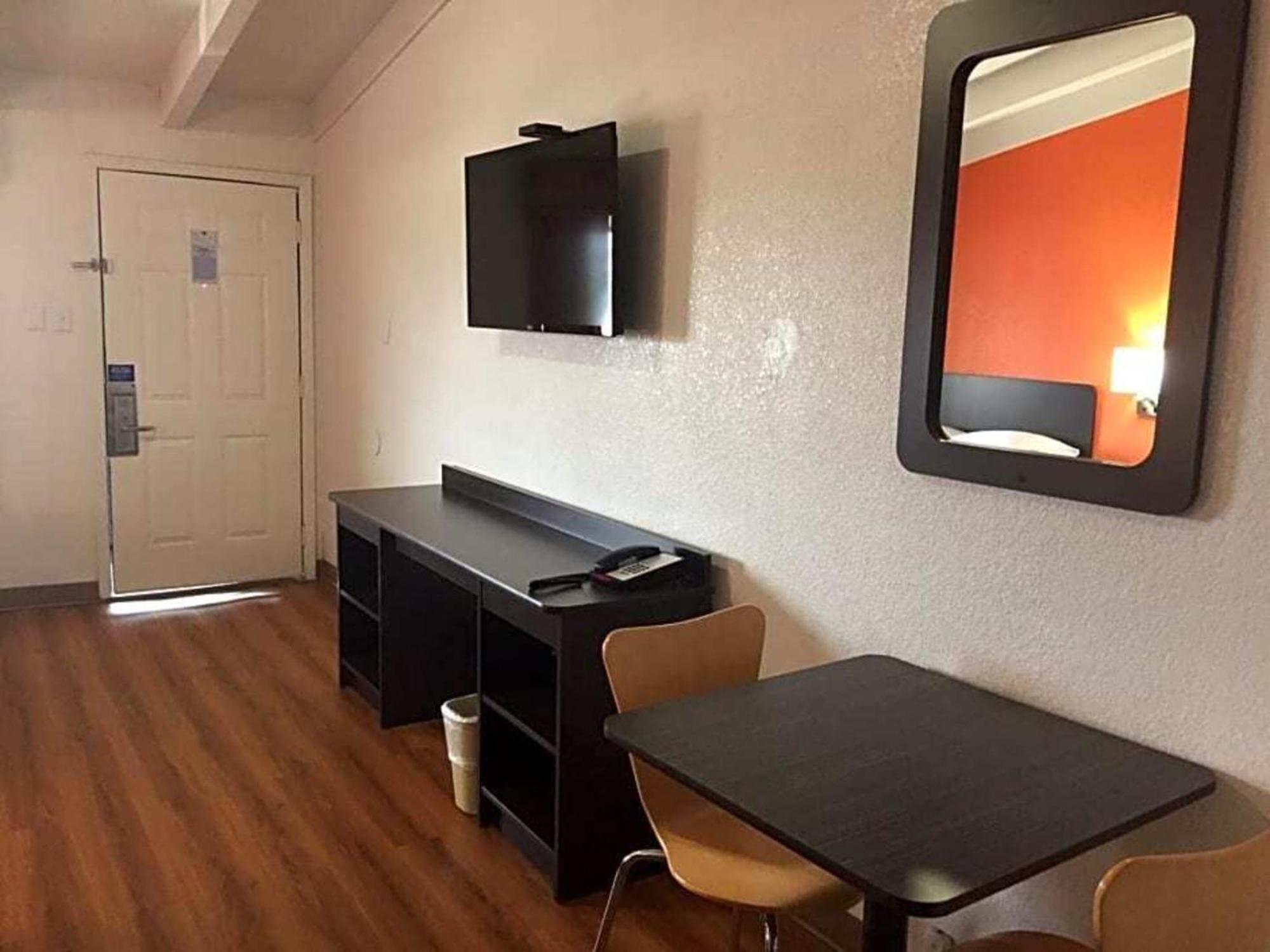 Motel 6-Waco, Tx Εξωτερικό φωτογραφία